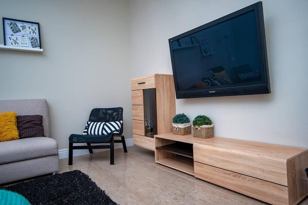 Huge Stylish Apartment Monroe 1 / City Centre Plovdiv Ngoại thất bức ảnh